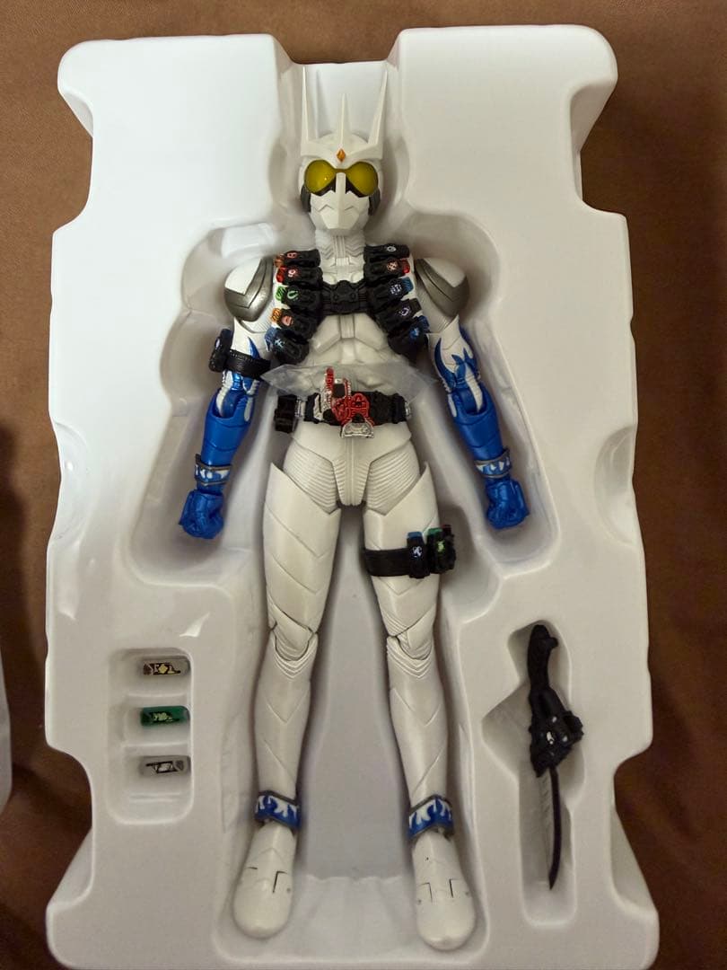 S.H.Figuarts(真骨彫製法)仮面ライダーエターナル