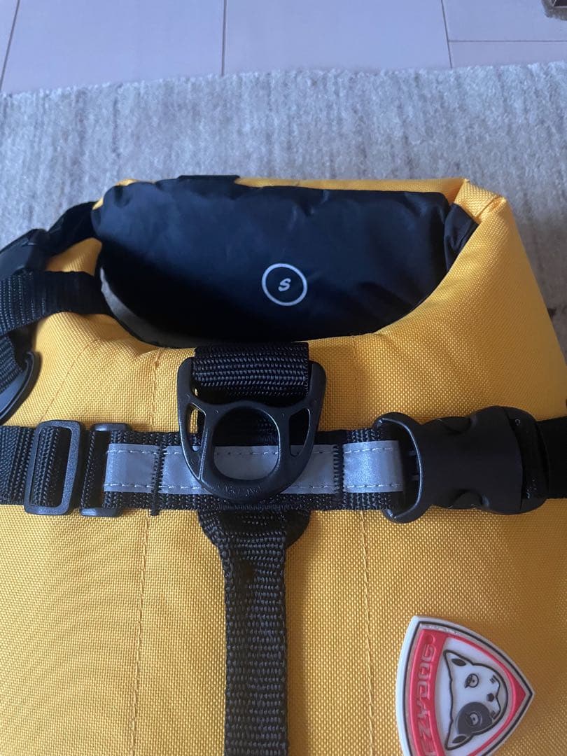 【極美品】犬用ライフジャケット　EZY DOG Sサイズ