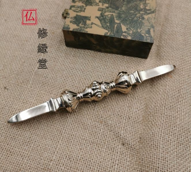 【修縁堂】 密教法具 独鈷の杵を飛ぶ 金剛杵 魔除け 厄除け 法器