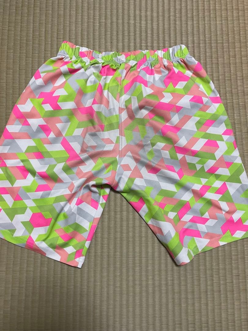 ヨネックス　柄短パン