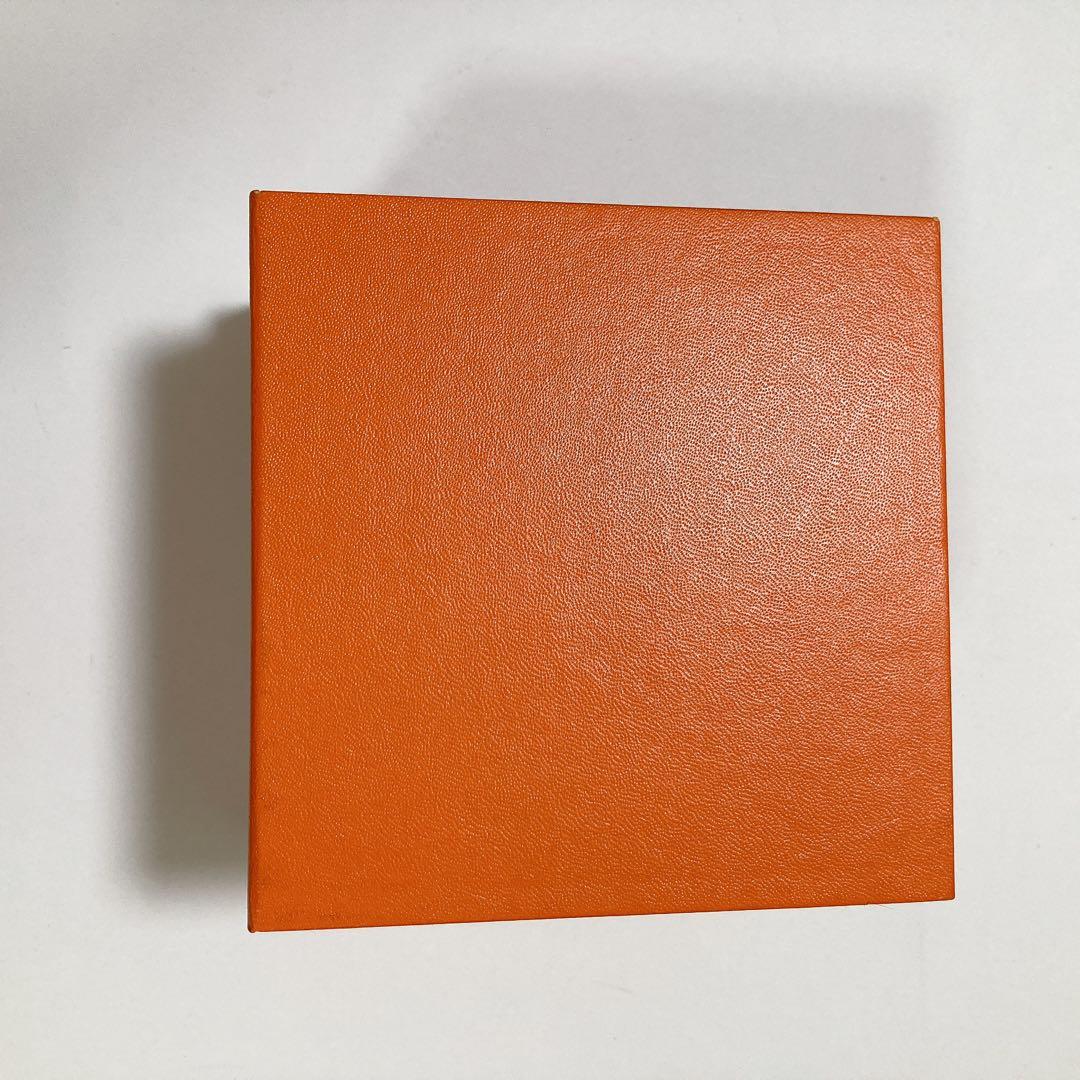 極美品　エルメス　腕時計　ケース　空箱　現行品　保証書　取扱説明書付き