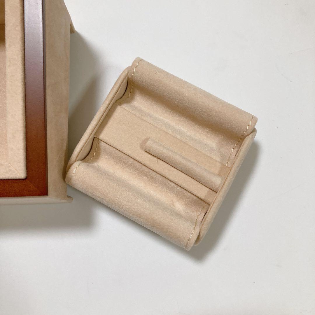 極美品　エルメス　腕時計　ケース　空箱　現行品　保証書　取扱説明書付き