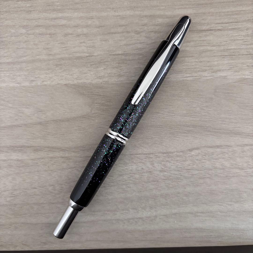 【美品】パイロットキャップレス螺鈿ブラック太字 万年筆18k廃番ニブ