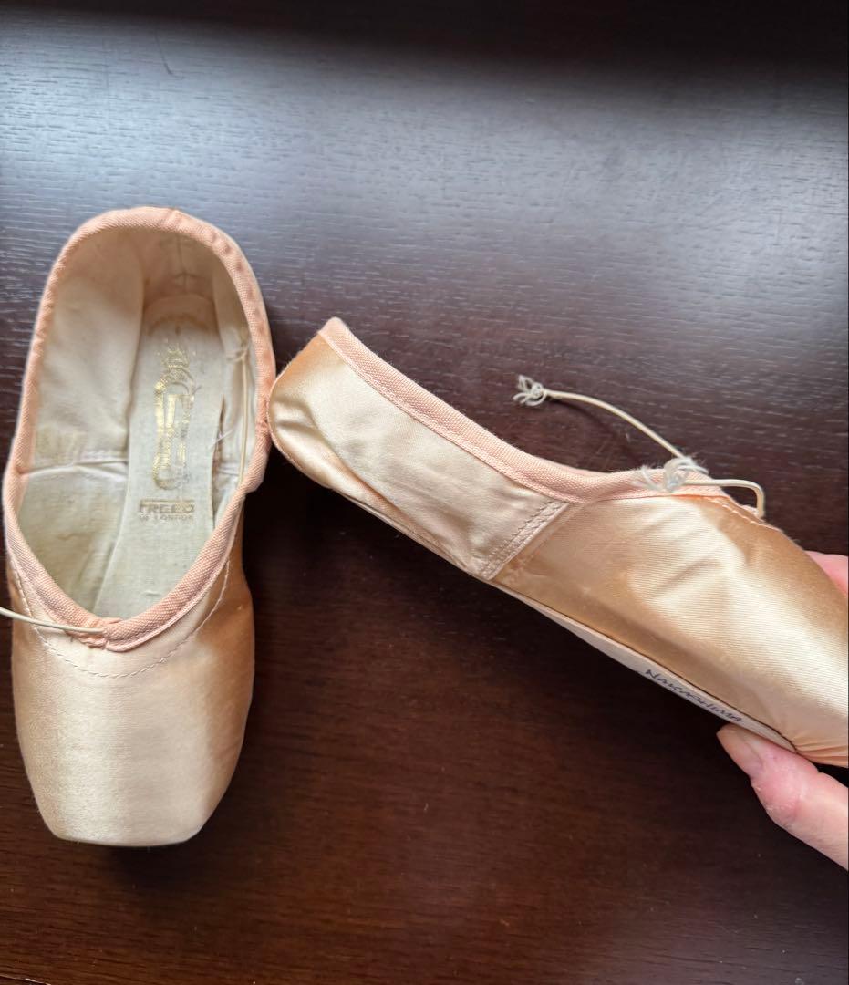 トウシューズ　フリード FREED ワイングラス　3.5 XXX