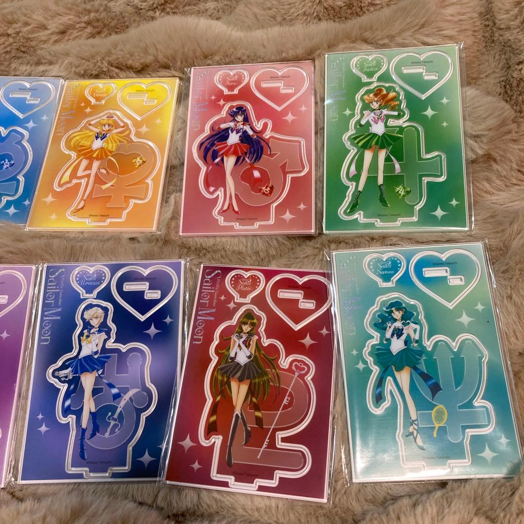 ローソン 美少女戦士セーラームーン アクリルスタンド ミュージアム 缶バッジ