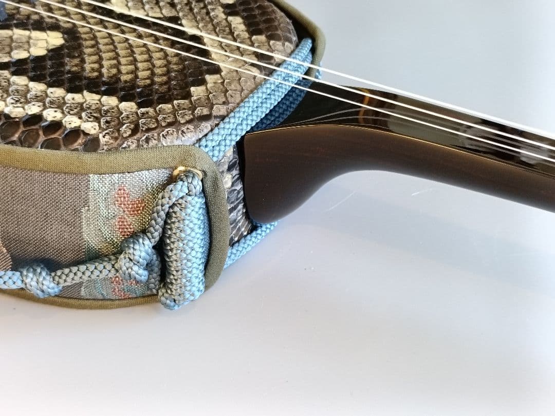 昭和の名工 佐久本盛信作 西平開鐘写し 八重山黒木ウジラミ材 本革一枚張り胴