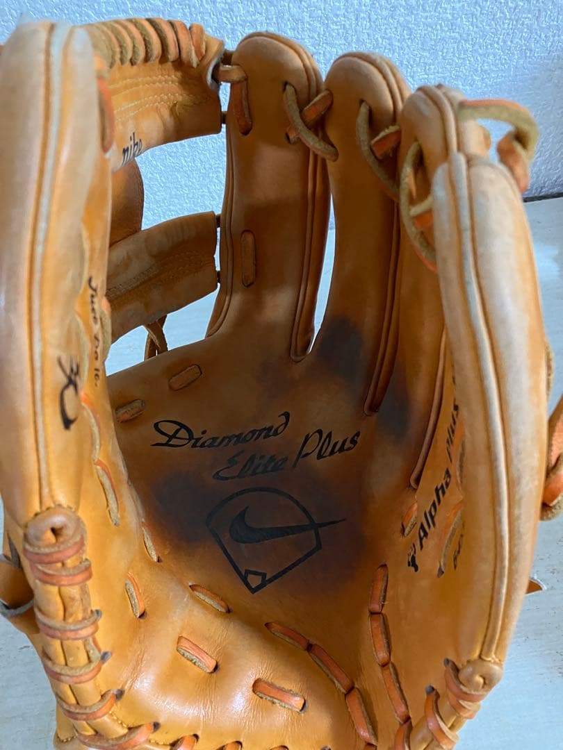 NIKE 軟式用　内野手グローブ