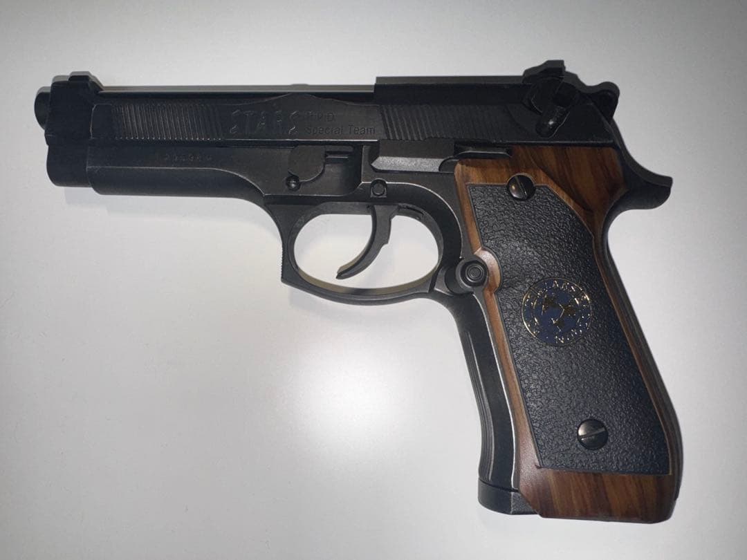 リアルガン塗装済み　M92F サムライエッジ　ガスガン　バイオハザード