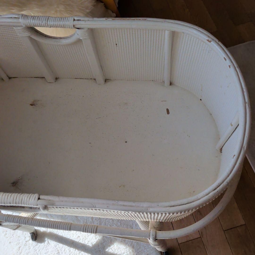 アンティーク　ベビーバスケット ホワイト　シャビーシック