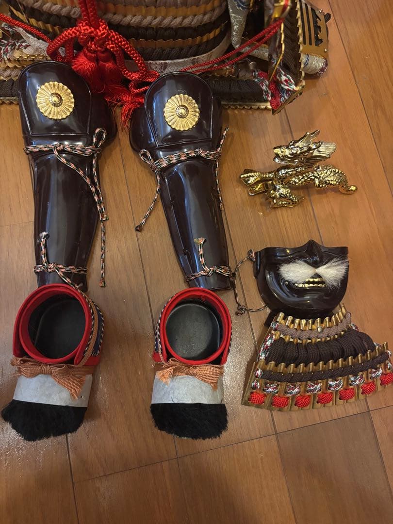 武士の鎧 伝統的な日本のモデル