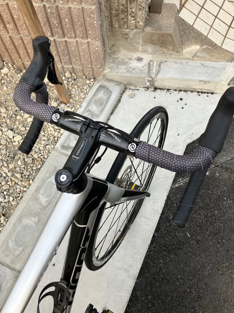 【送料相談特価】Giant ロードバイクDEFY ADVANCED2 Mサイズ