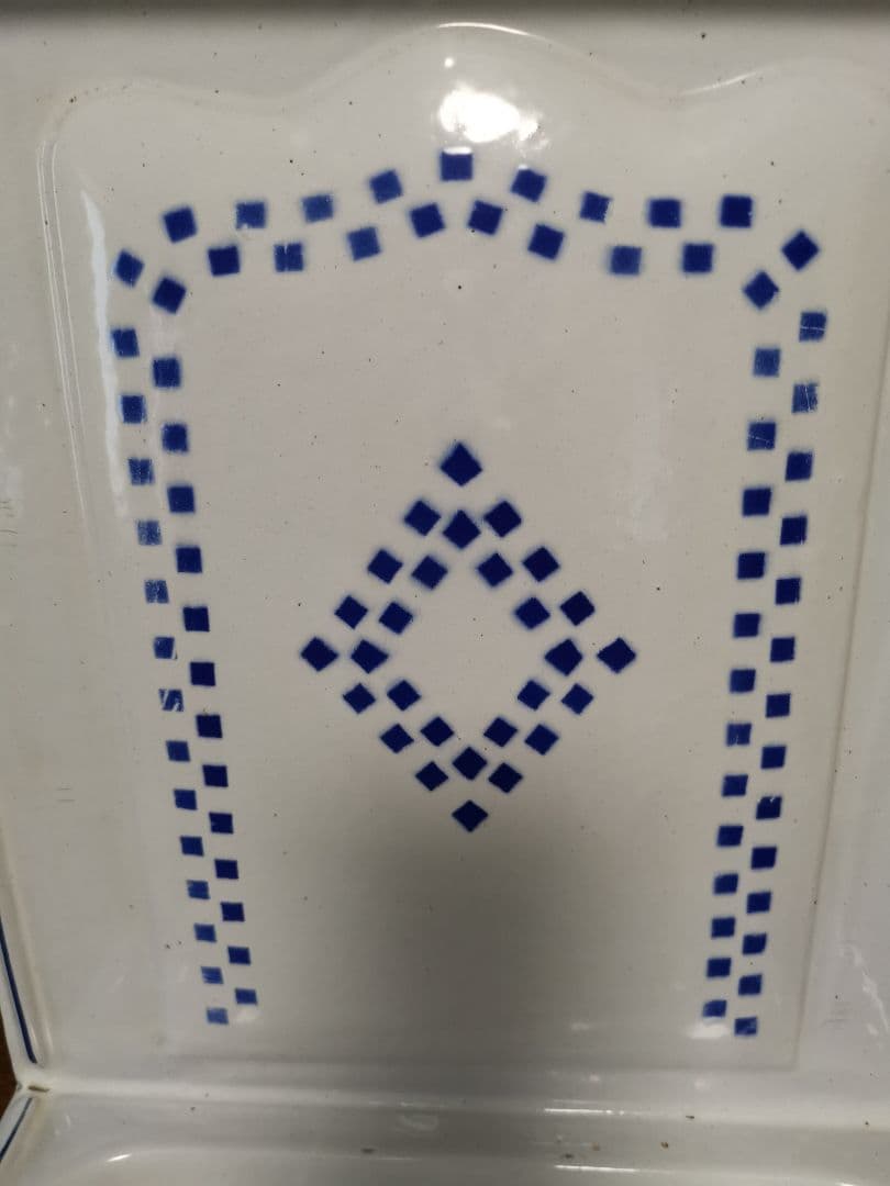 イギリス アンティークホーロー レードルラック 一松模様 ホワイト&ブルー