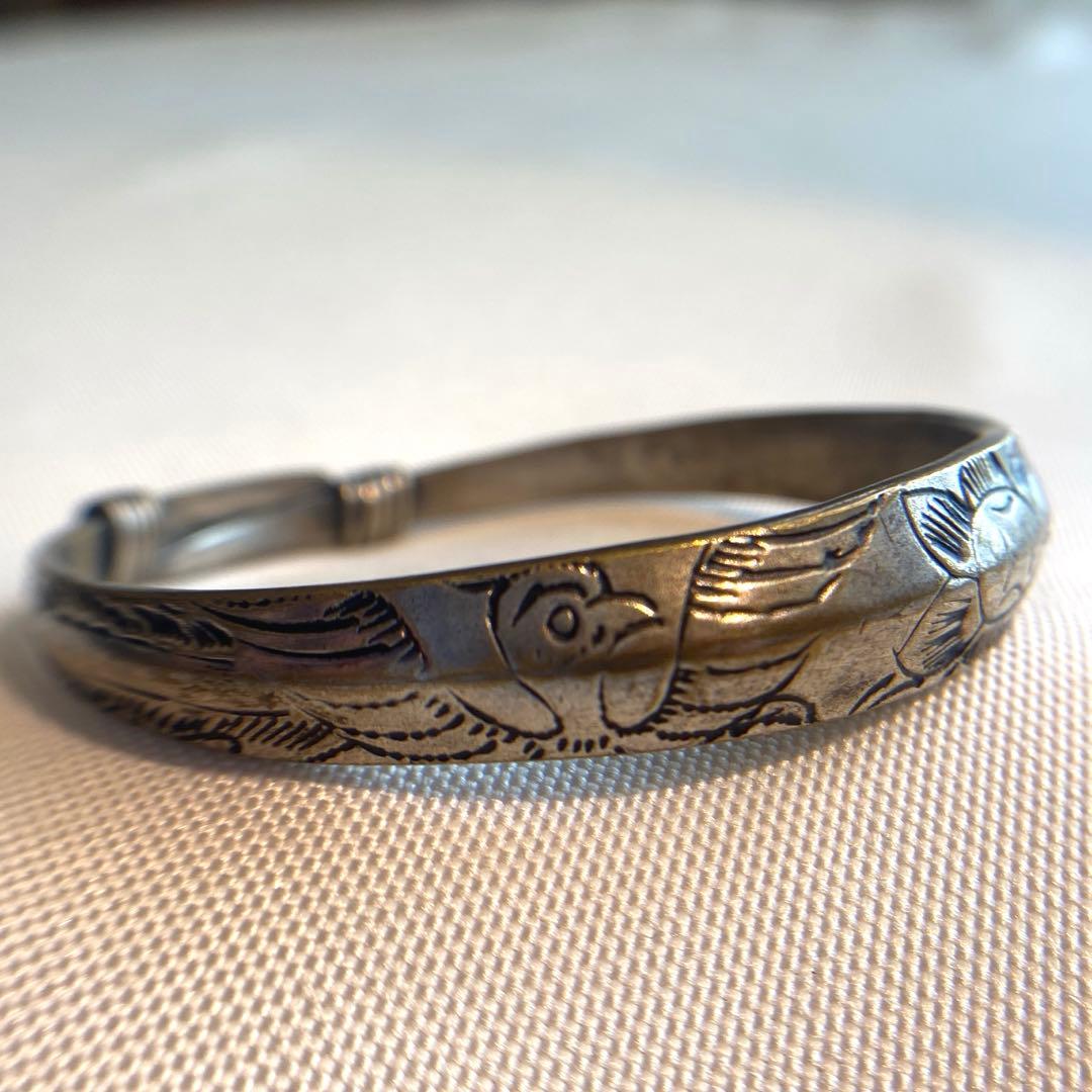 Old tribal silver 純銀 花鳥カービングバングル苗族 伝統工芸品
