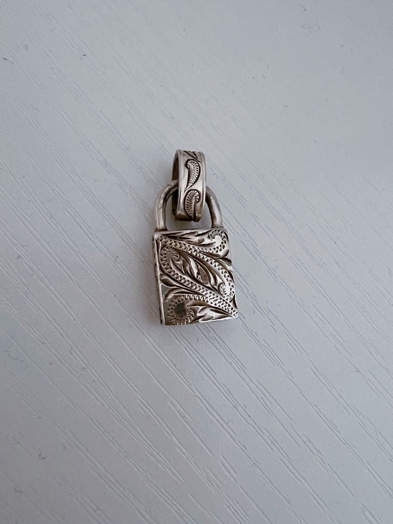 B'z Wailea ペンダントトップ SCENES ハワイアンジュエリー