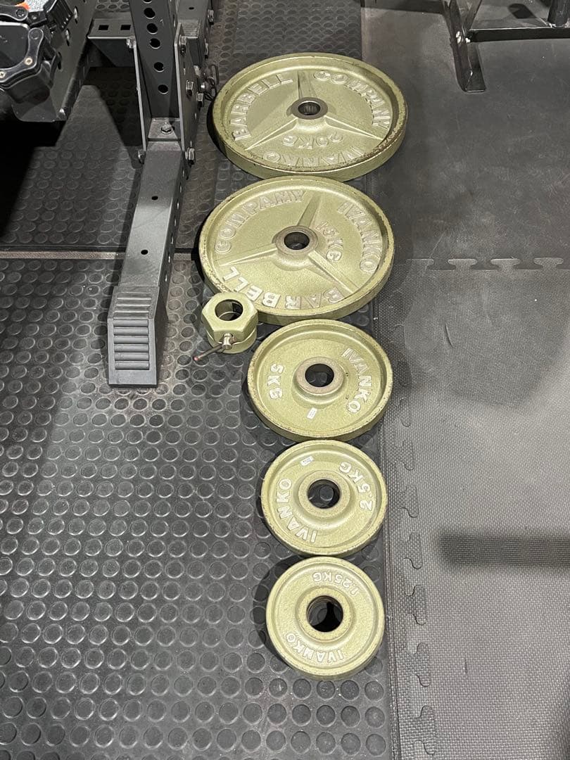 イバンコ　ウェイトプレートセット 20キロ〜5キロ