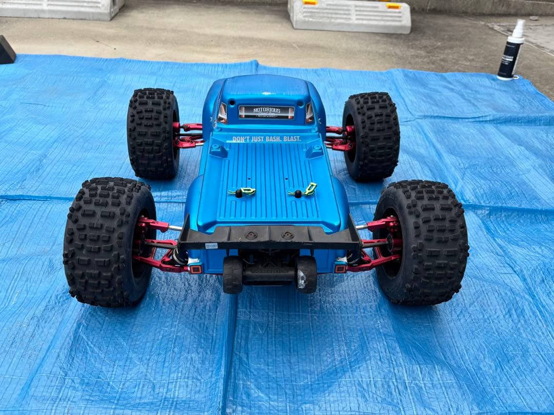 ARRMA NOTORIOUS 6S RTR ホビーラジコン