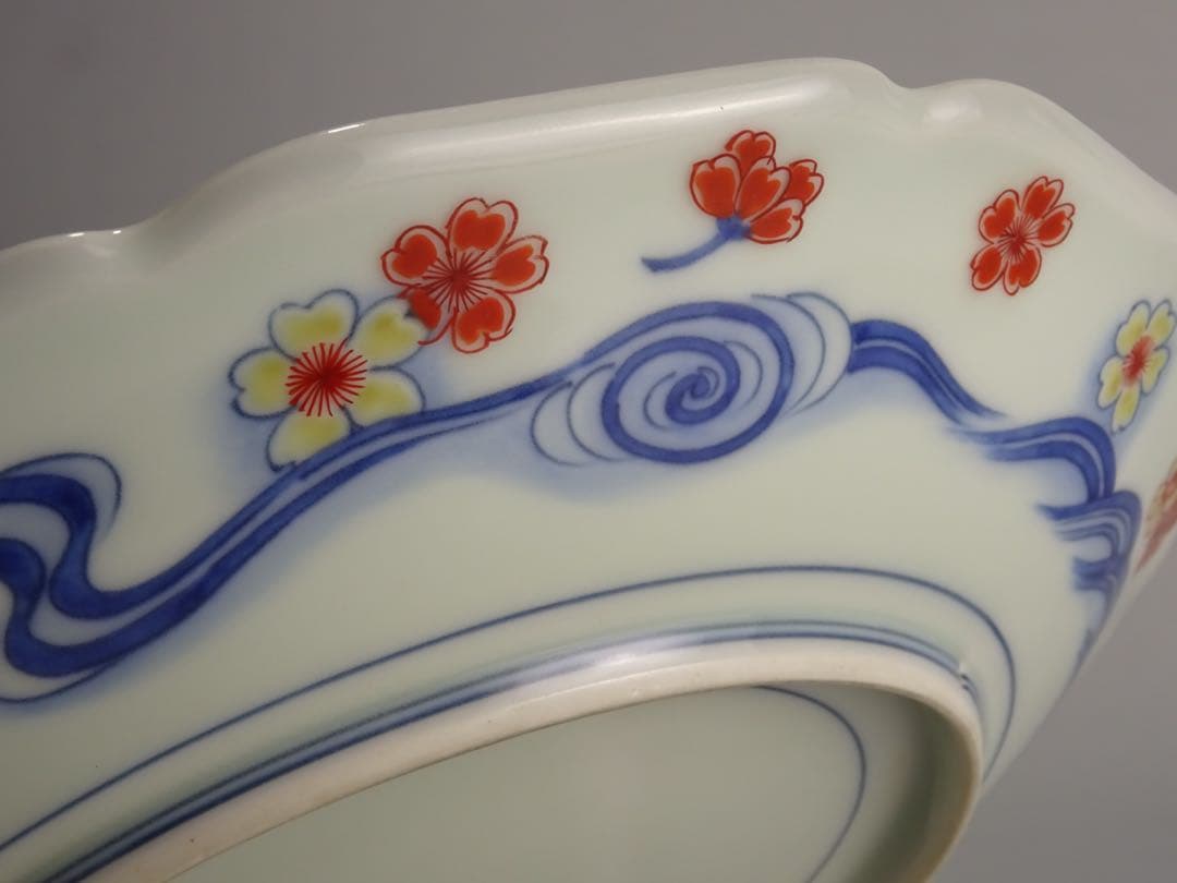 名工　十二代　今泉今右衛門　色鍋島　柴垣椿絵　額皿　飾皿　輪花形　大皿　九寸皿