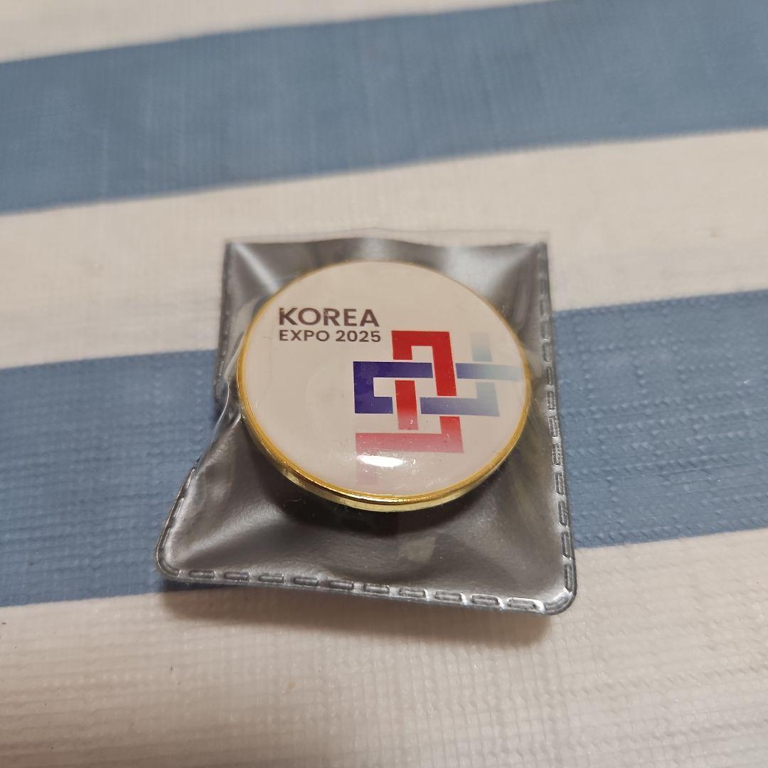 ラスト1点【新品】大阪関西万博 韓国パビリオン ピンバッジ 白