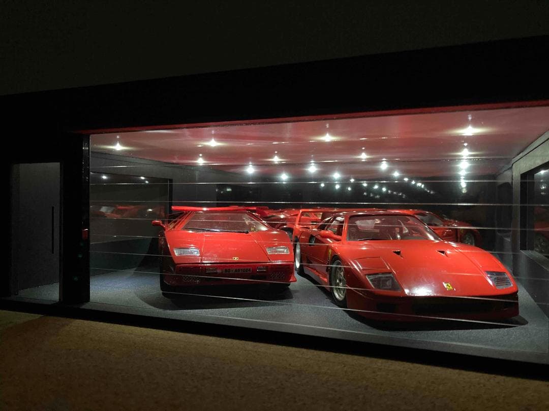 ミニカー用ジオラマ：1/18 ショールームタイプガレージ