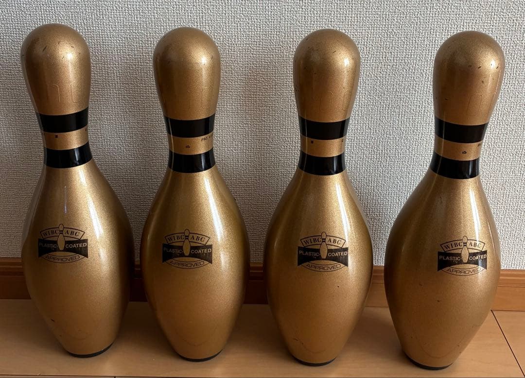ゴールド ボウリングピン 4本セット