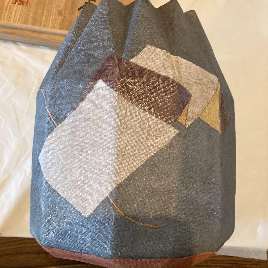 銀菜折面壺　岡田謙三