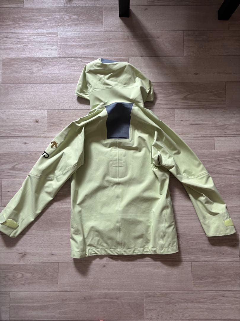 デサントチームウェア　Sサイズ（大きめ）