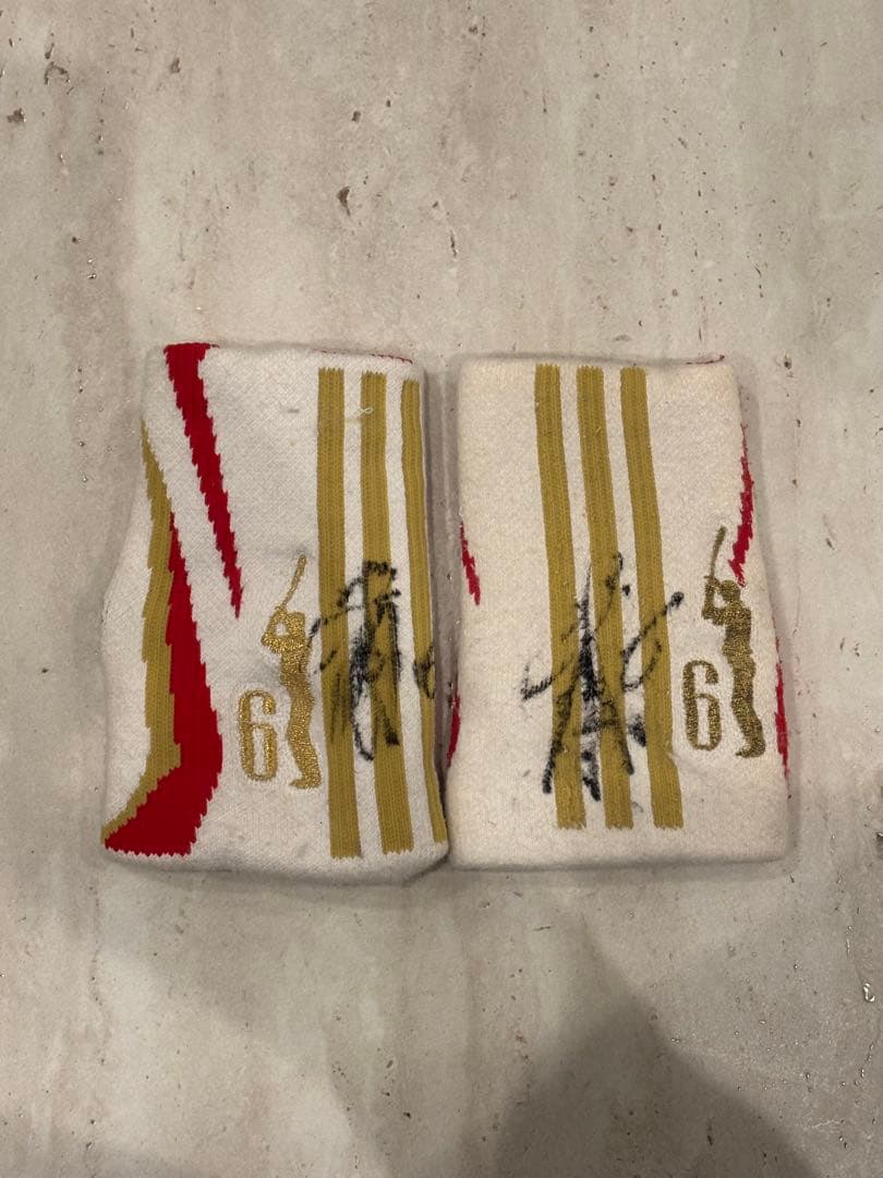 希少　坂本勇人選手　実使用　サイン付きリストバンド