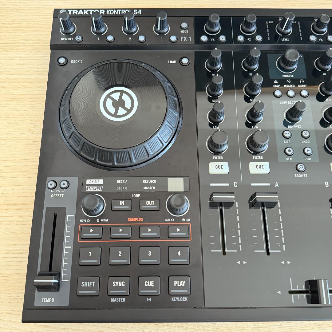 DJ機材 Native Instruments Traktor Kontrol S4 DJ