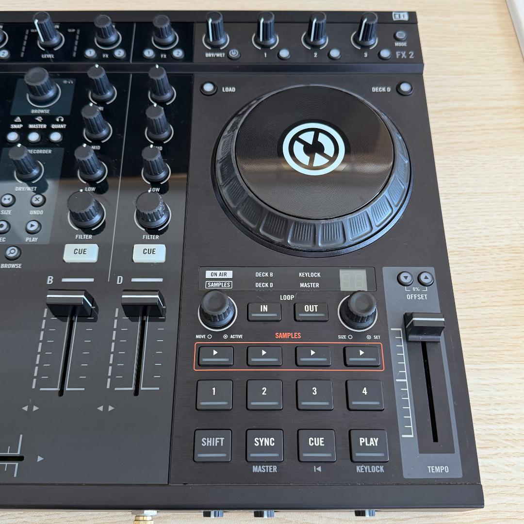 DJ機材 Native Instruments Traktor Kontrol S4 DJ