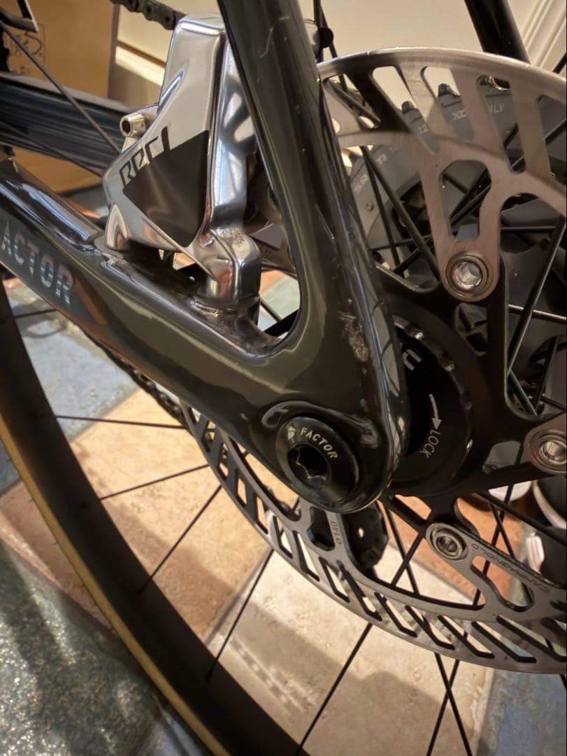 factor ostro vam フレームセット　BB