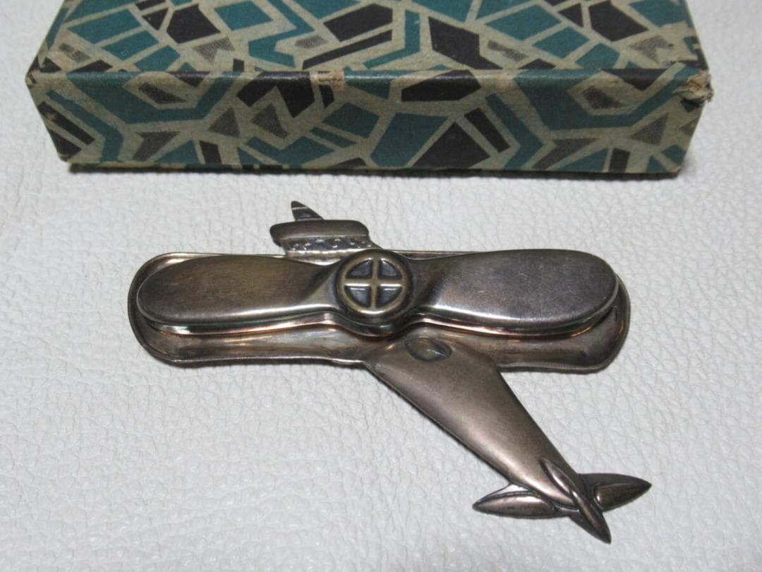 極希少◆愛国号三式戦「飛燕」島津製作所 陸軍献納機記念 純銀製 戦闘機型楊枝入れ