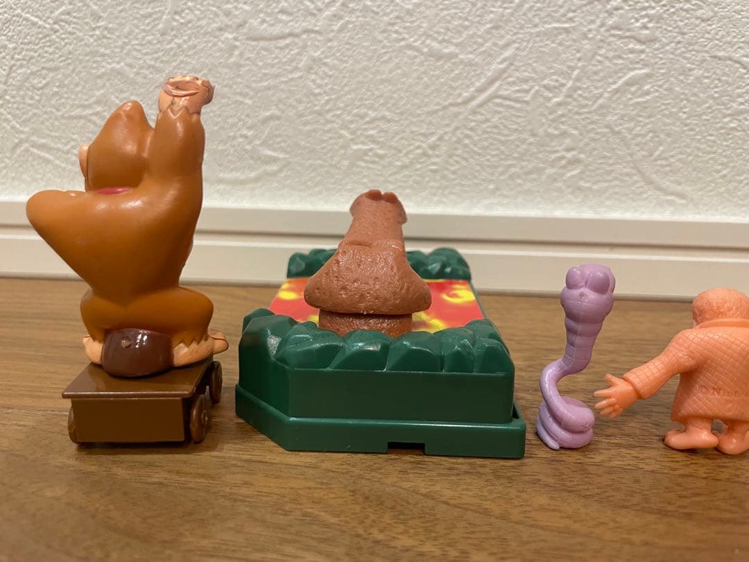 ドンキーコング　消しゴム　ガチャ　フィギュア