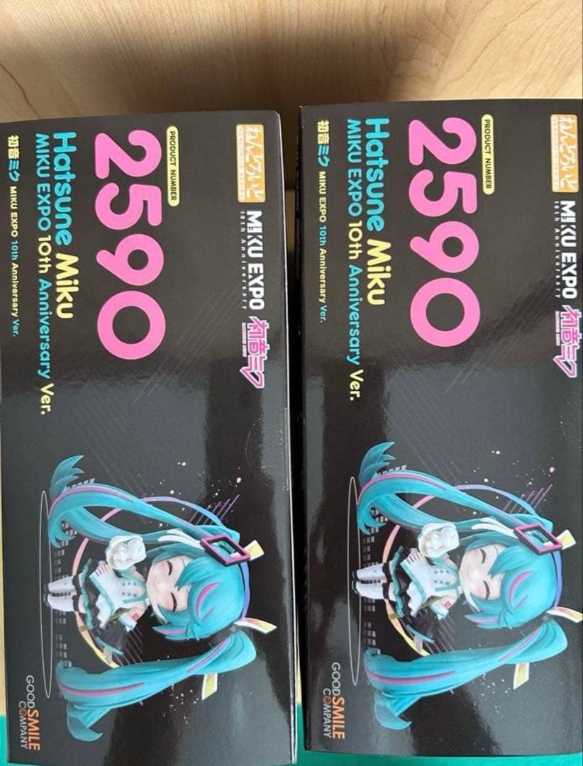 初音ミク　ねんどろいど　限定品　EXPO 10周年記念ver. フィギュア　2点