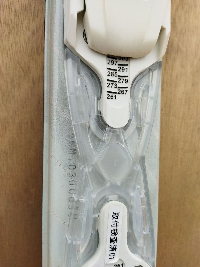 GLOSSY COSMIC SURF スキー板　156 バインディング付き