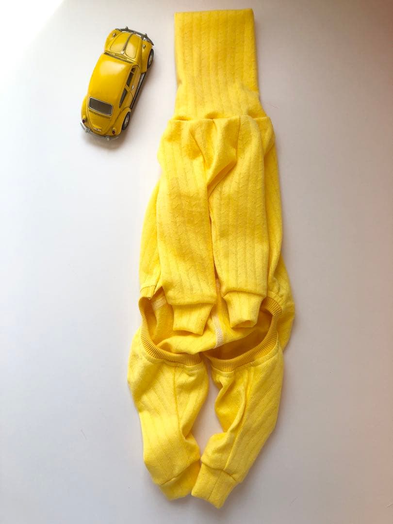 明るいイエローロンパース　Sサイズ　イタグレ服