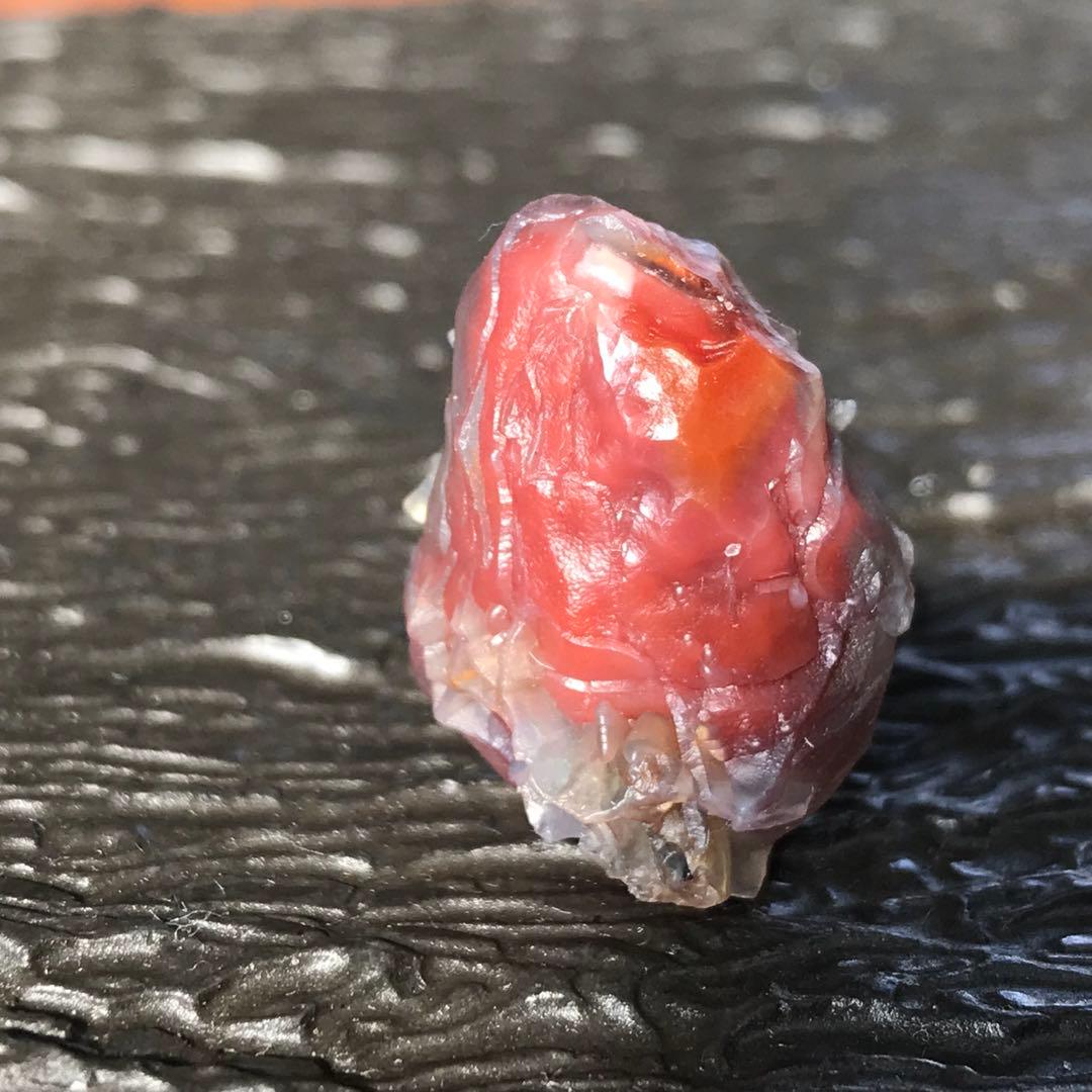 ゴビ石−1079 ゴビ瑪瑙　地表　黒山瑪瑙　『心臓』