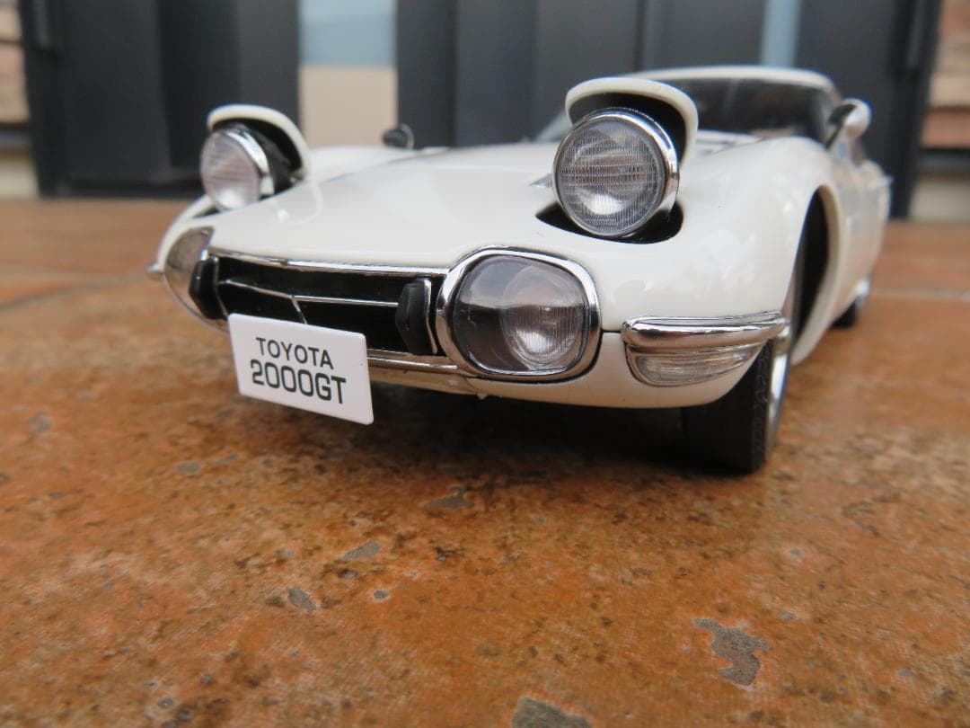 オートアート　1/18　トヨタ2000GT