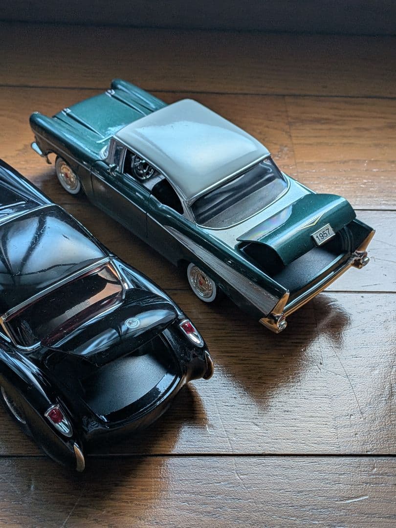 1957 CHEVY Belair&コルベット ミニカー2台 1/24 アメ車