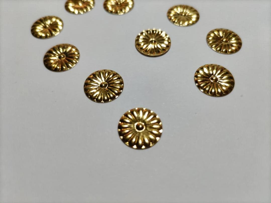 特別！【菊紋金具】4分ｘ100枚 （12ｍｍ）神殿、神輿、山車、真鍮金具です。