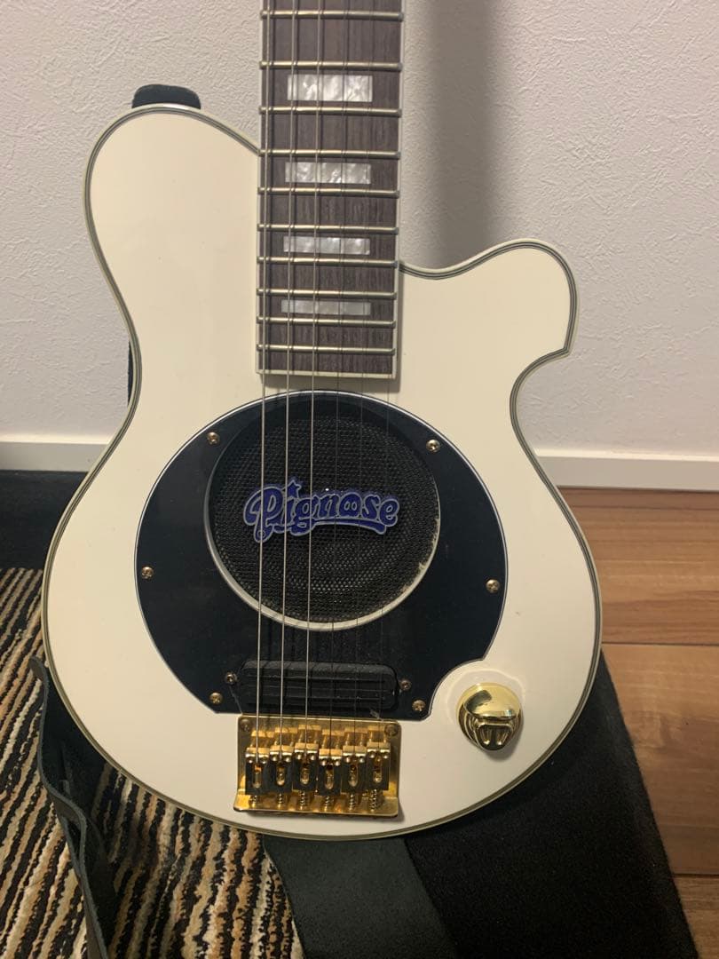 ポ*ー様 Pignose Guitar ホワイト　ピグノーズギター　PGG-25