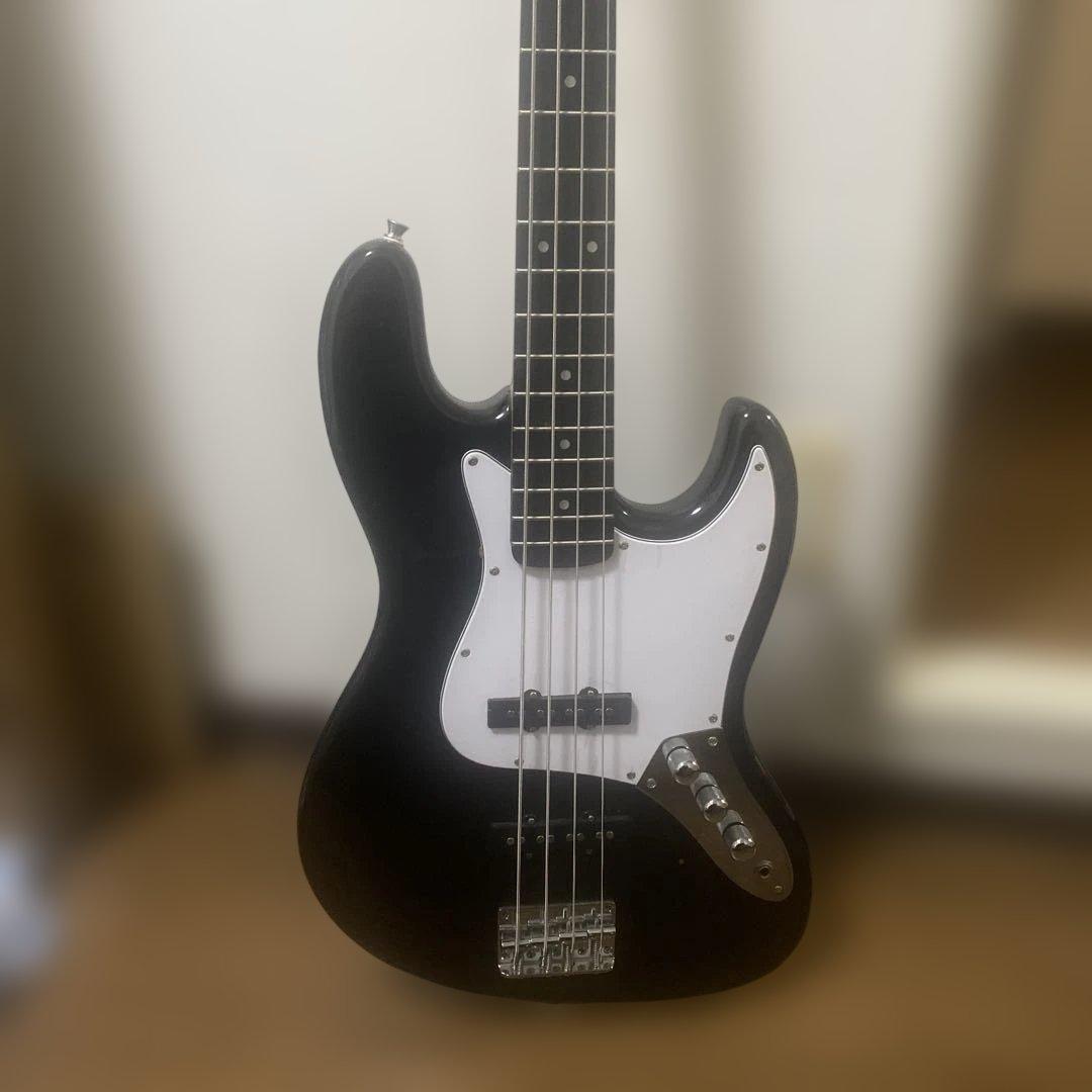 SELDER 4弦エレキベース ブラック　シールド付き。すぐ弾ける！