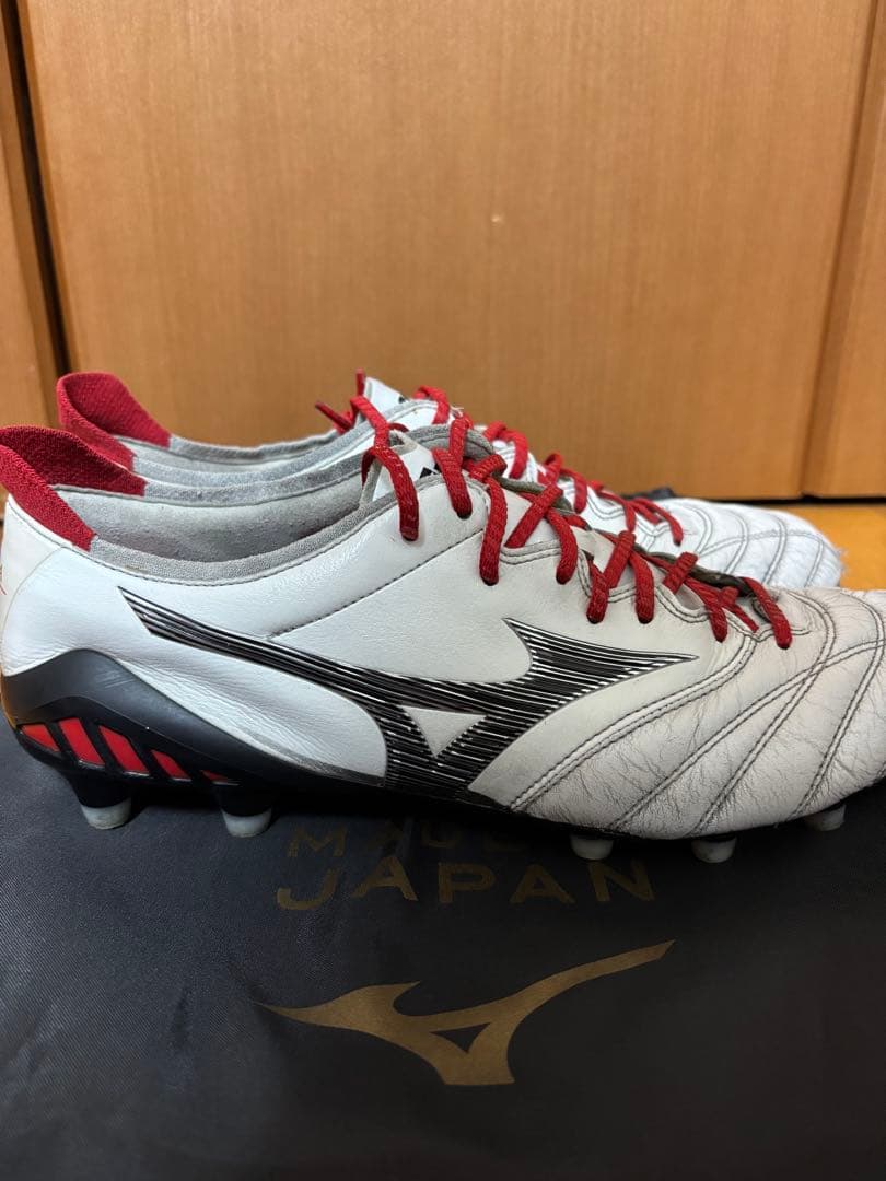 Mizuno モレリア　ホワイト/レッド スパイクシューズ　28cm