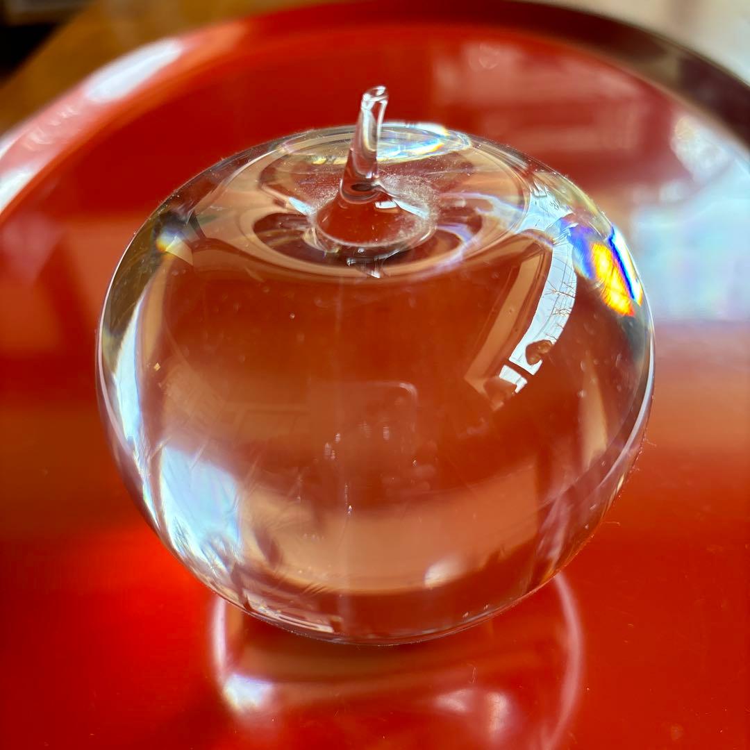 アップル　ノベルティ　ペーパーウエイト