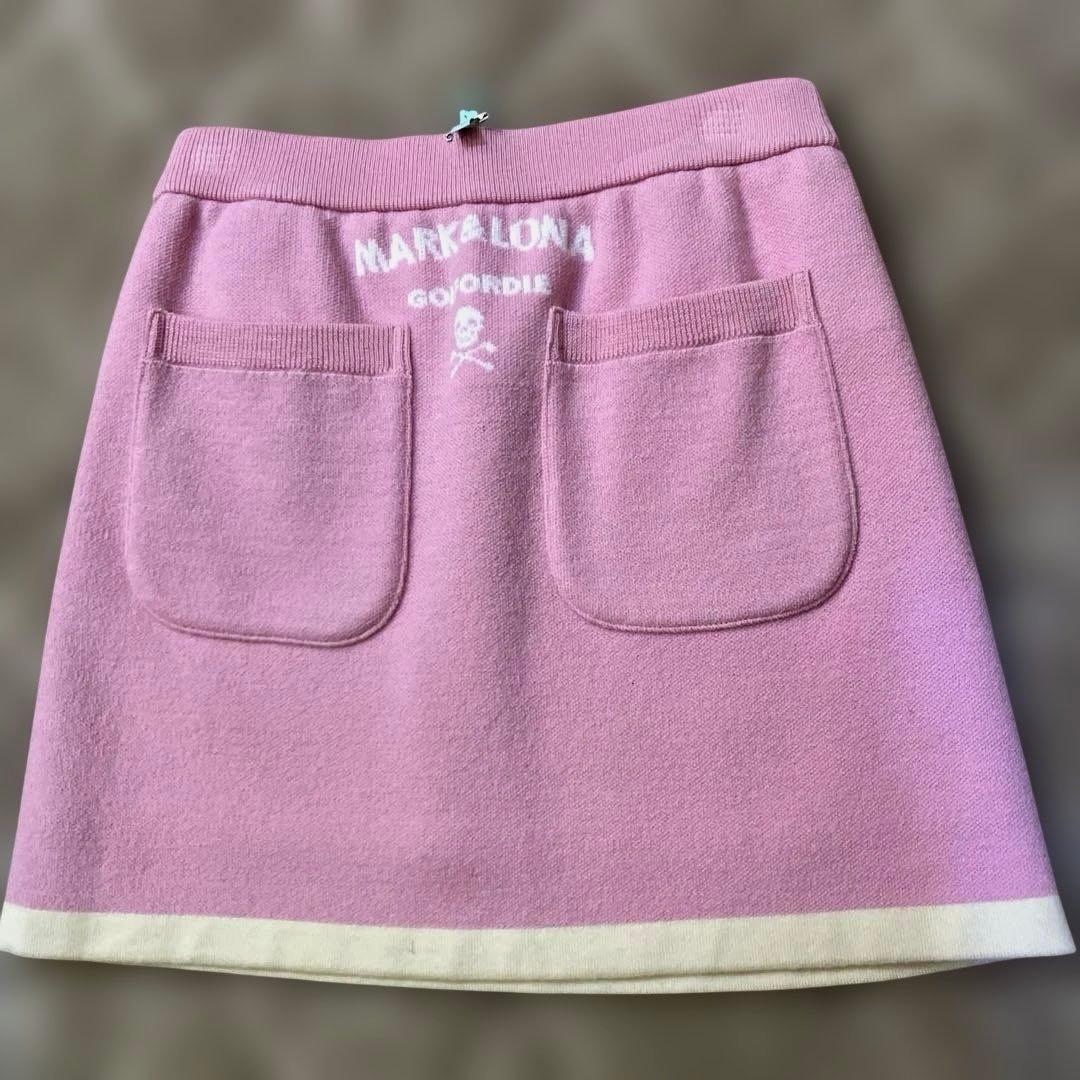 美品　ピンク タートルネック セーター・ニットスカート　セットアップ