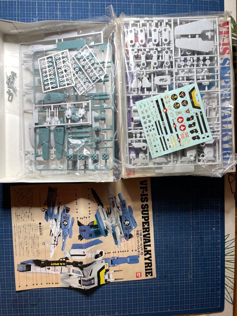 VF-１S1／100可変スーパーバルキリー１５thアニバーサリー