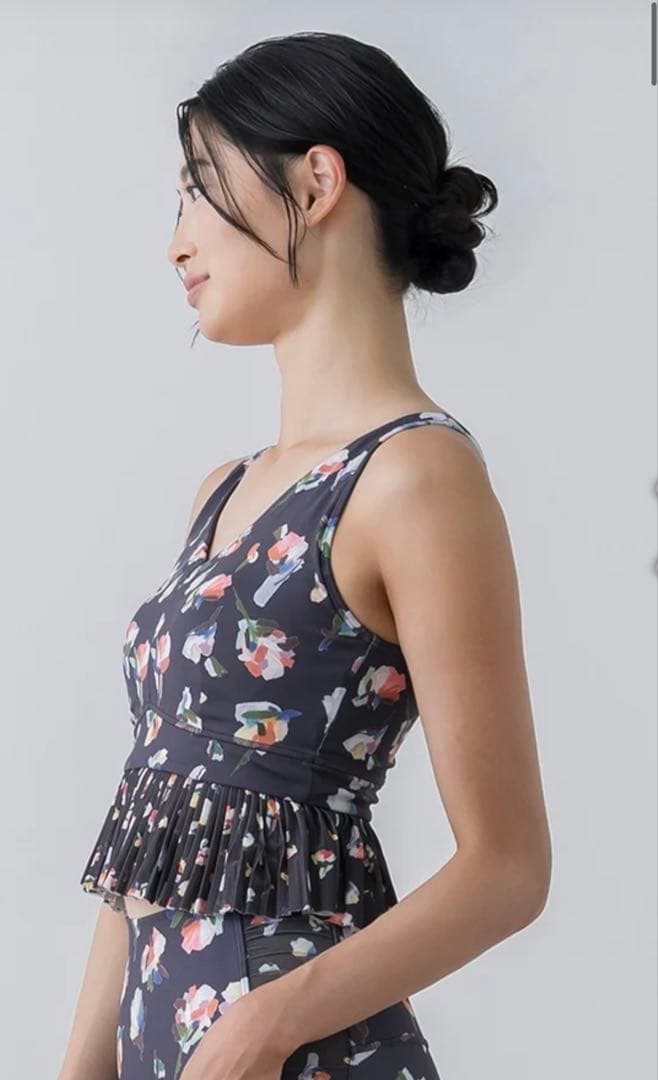 SUKALAフラワープリントトップス（Sサイズ）