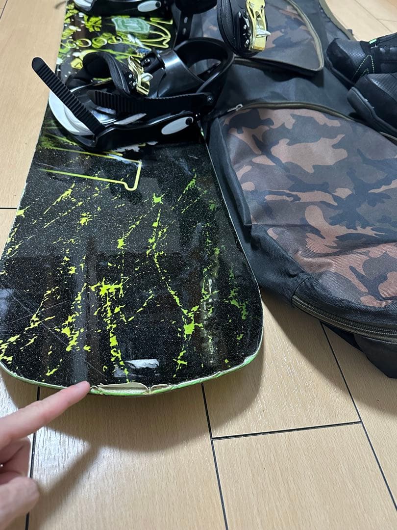 スノーボードセット 迷彩柄 (都内手渡し)