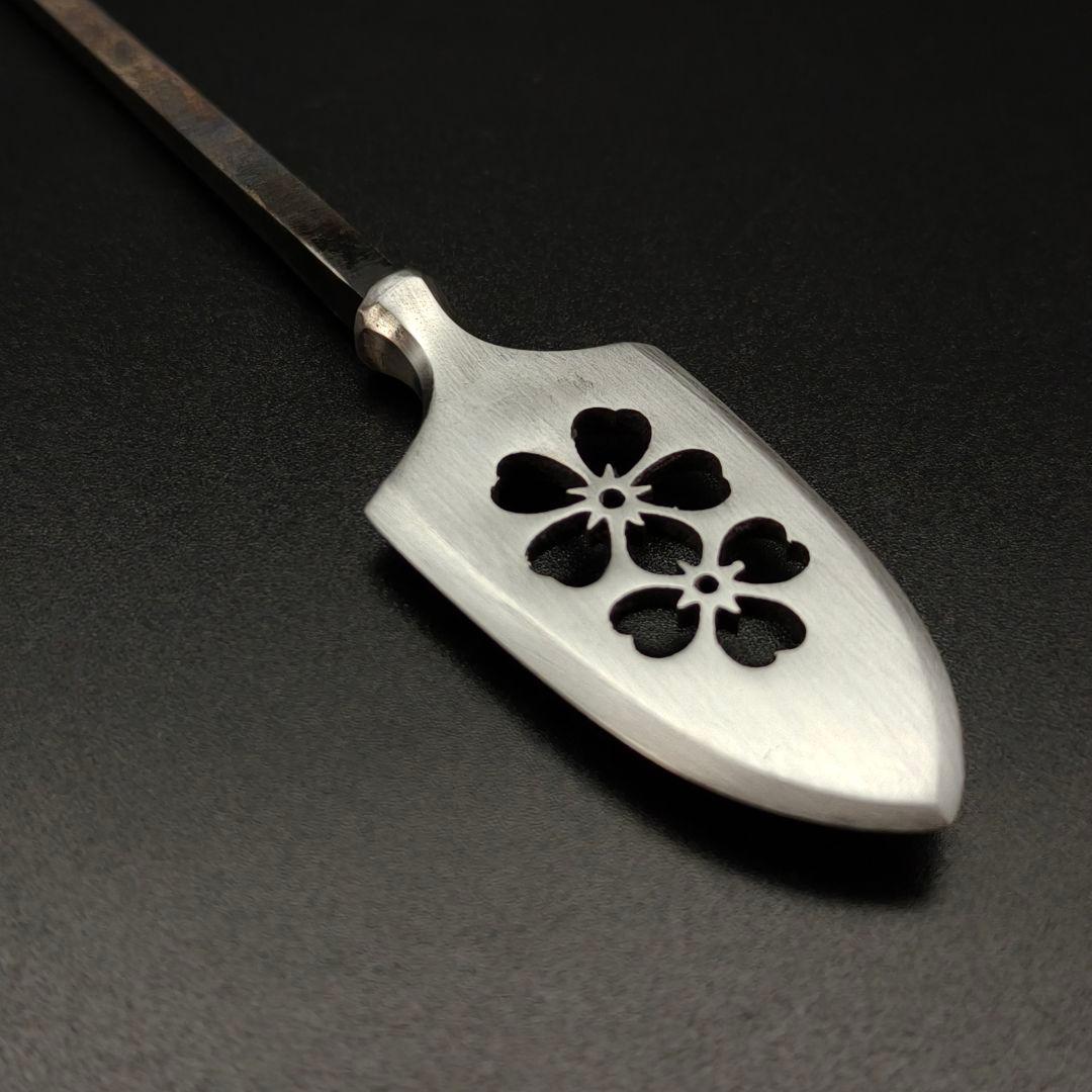 年末セール武道具　矢じり　平根式　桜花透　鏃　古式　弓道具　鉄製　職人作　美術品