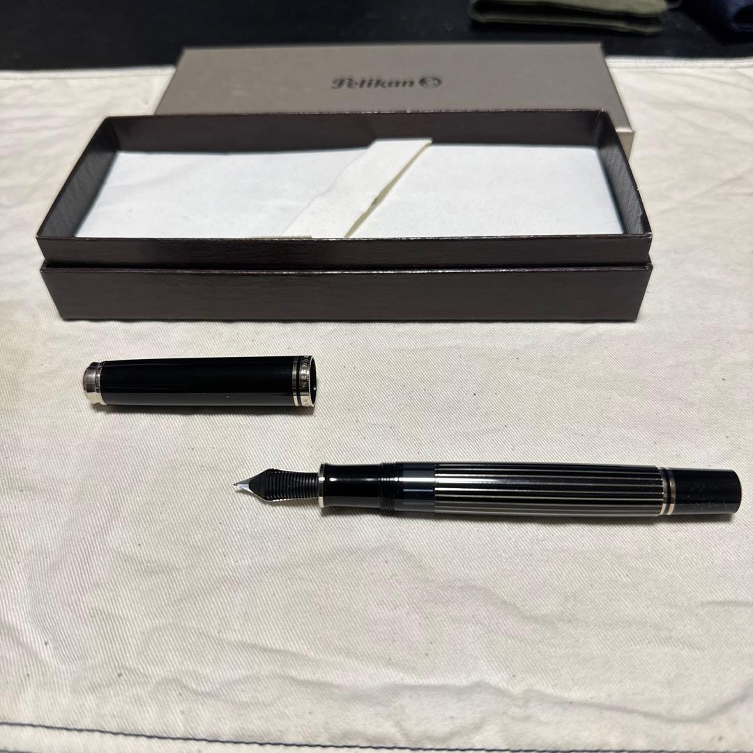 Pelikan ペリカン 万年筆 スーベレーン M815 メタルストライプ 中字