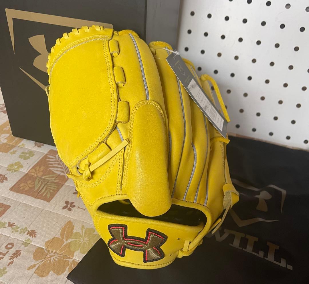 UNDER ARMOUR 軟式グローブ CB8041 イエロー
